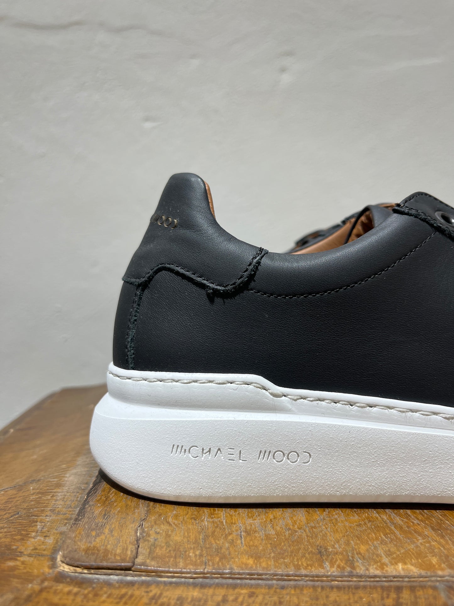 Sneakers Essential nera
